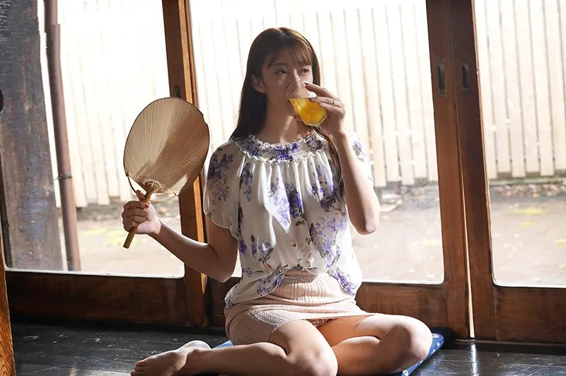 Mùa hè buồn chán ở quê đụ vợ yêu cạnh nhà thiếu thốn vì lấy chồng già